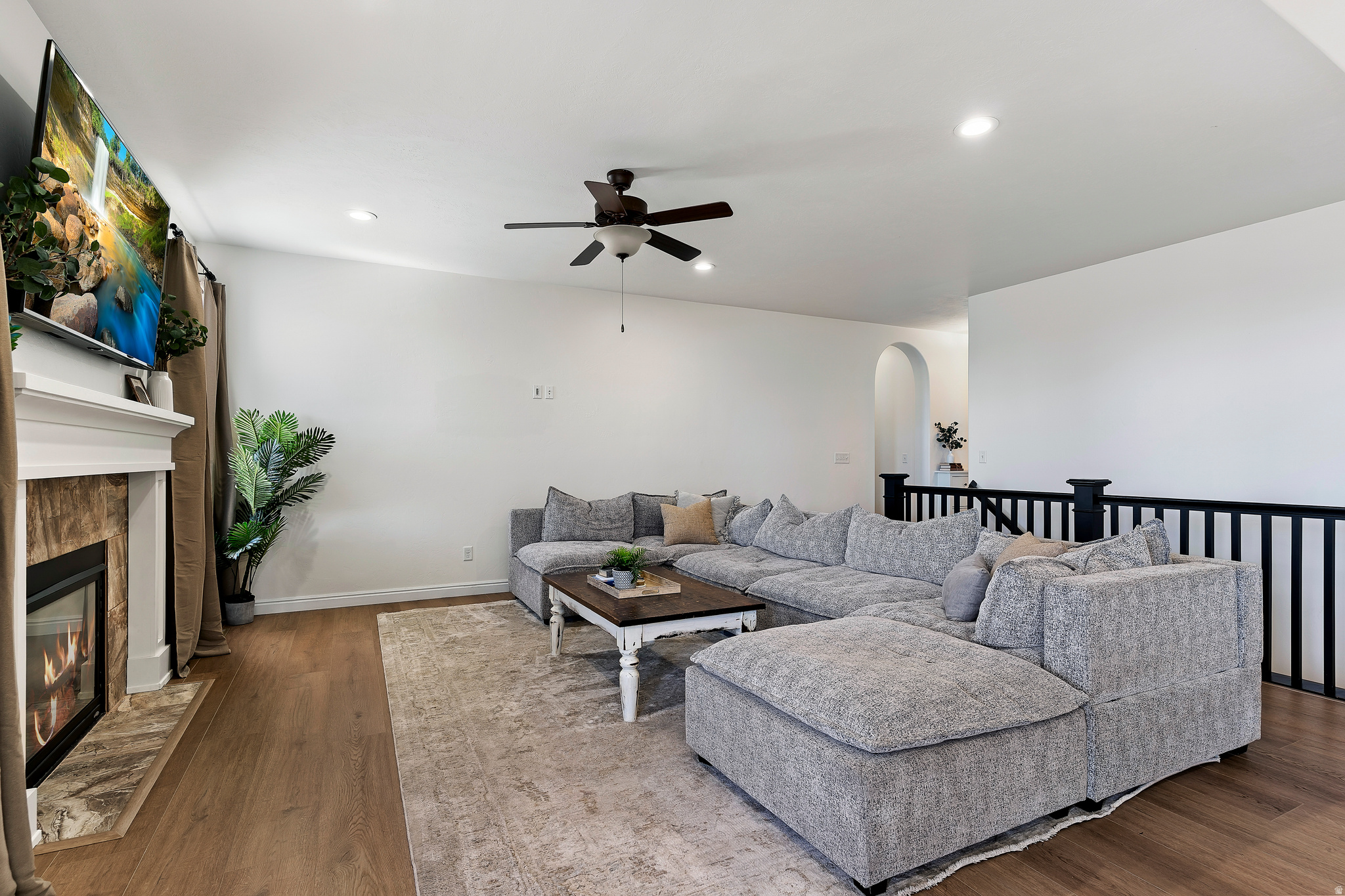 SUNSET EQUESTRIAN - Residential