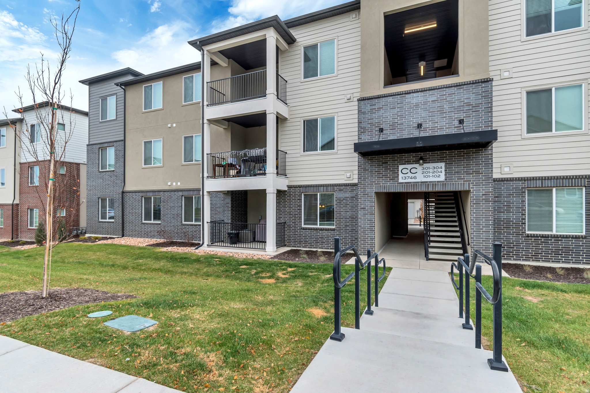 MOUNTAIN RIDGE - Residential