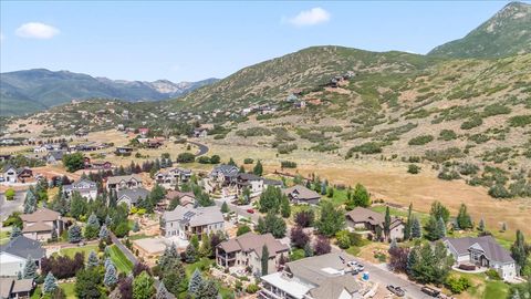 Tiny photo for 364 E 1690 N, Midway, UT 84049 (MLS # 2146215)