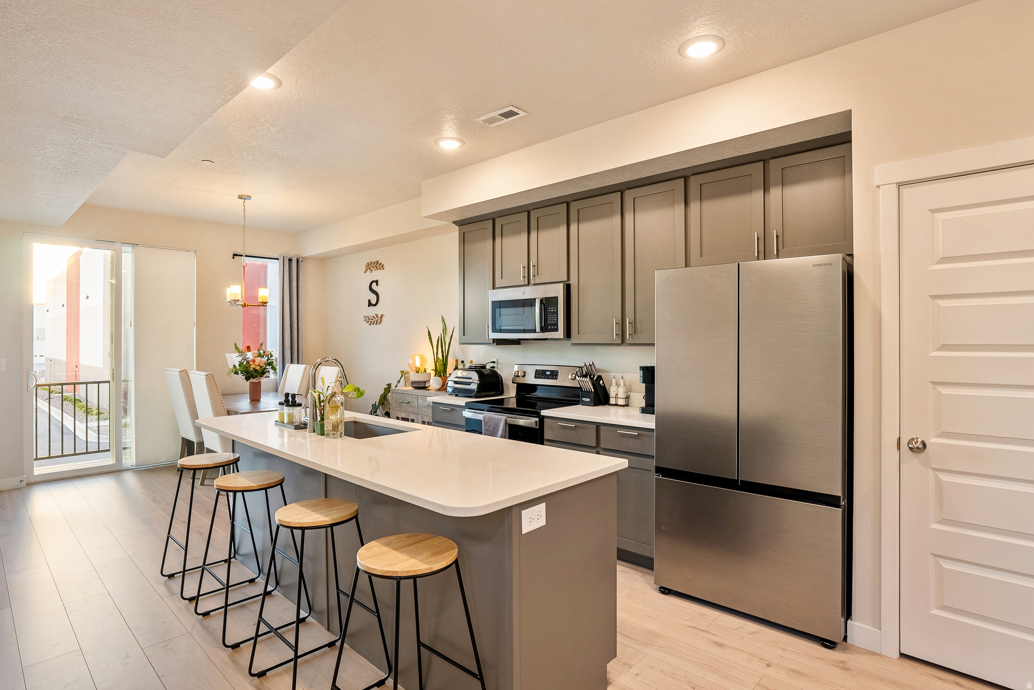 DAWSON PLACE - Residential