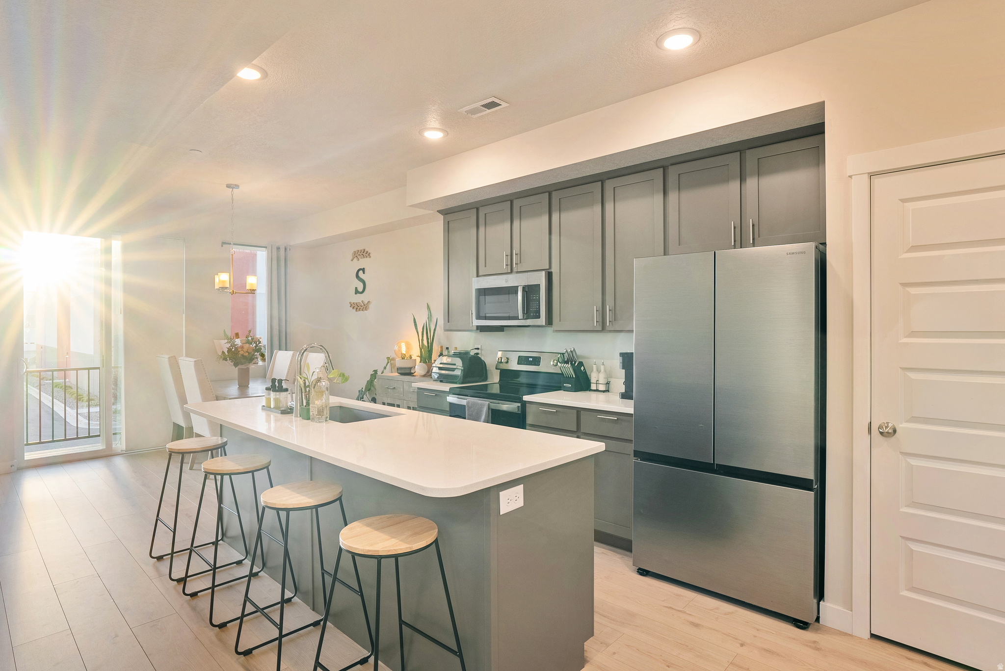 DAWSON PLACE - Residential