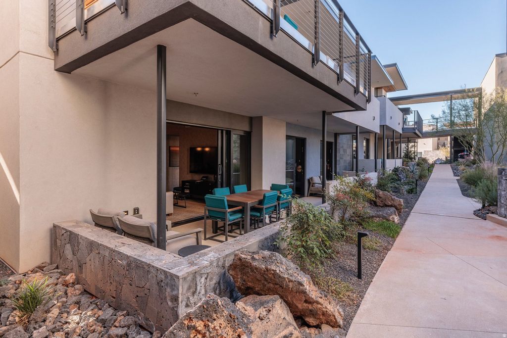 Photo of 1400 E BLACK DESERT DR #12127, Ivins, UT 84738 (MLS # 2133260)