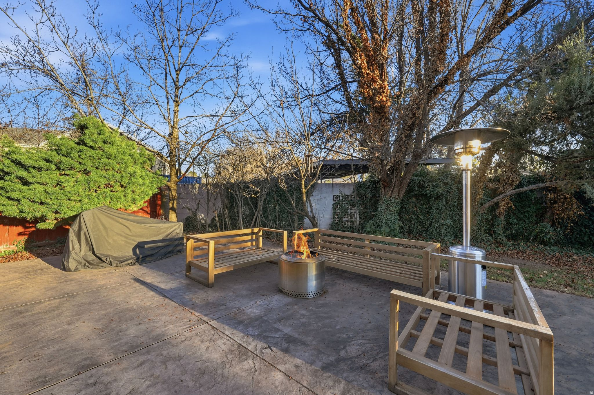 ESPRIT HOMES OF MILLCREEK P U D - Residential