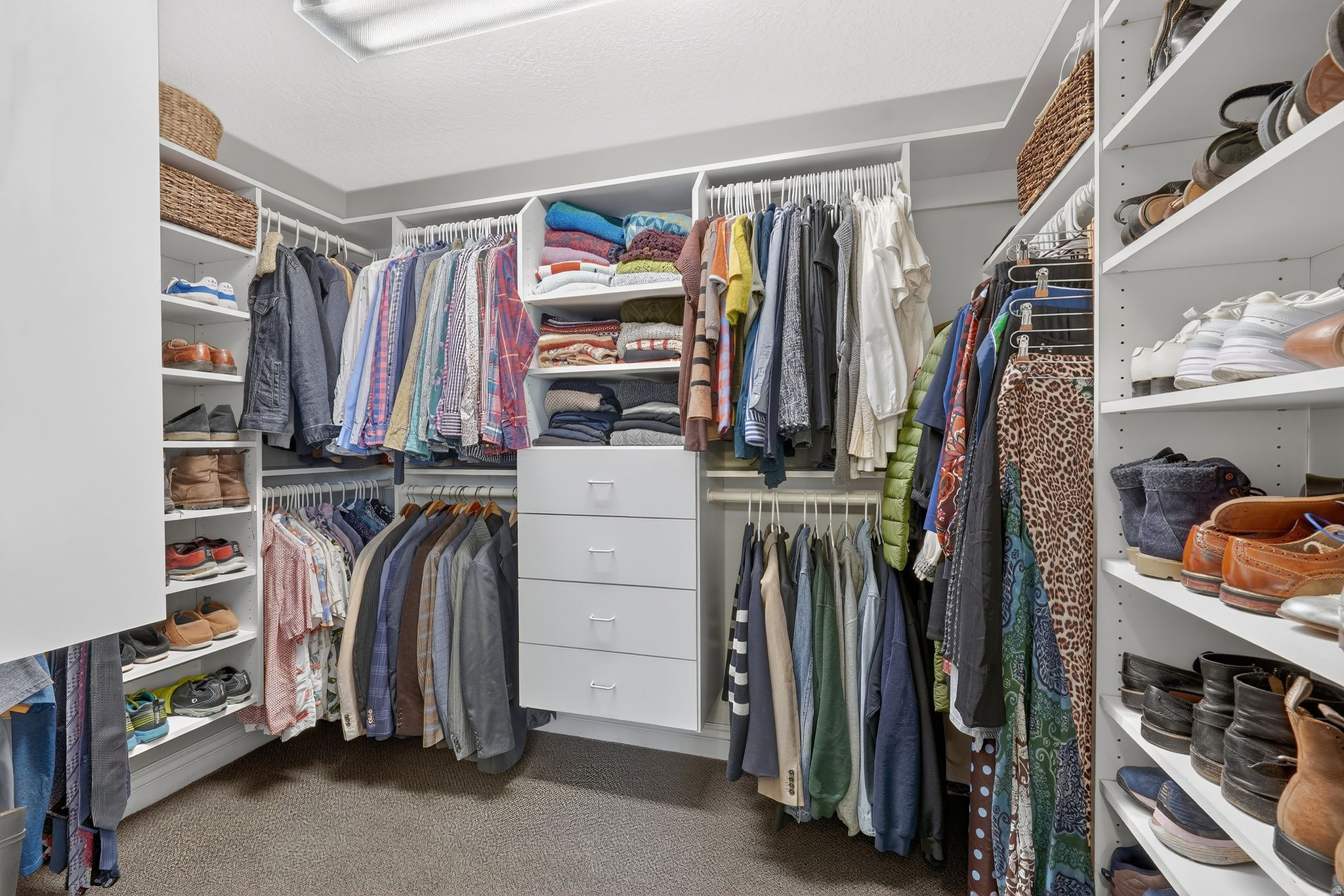 ESPRIT HOMES OF MILLCREEK P U D - Residential