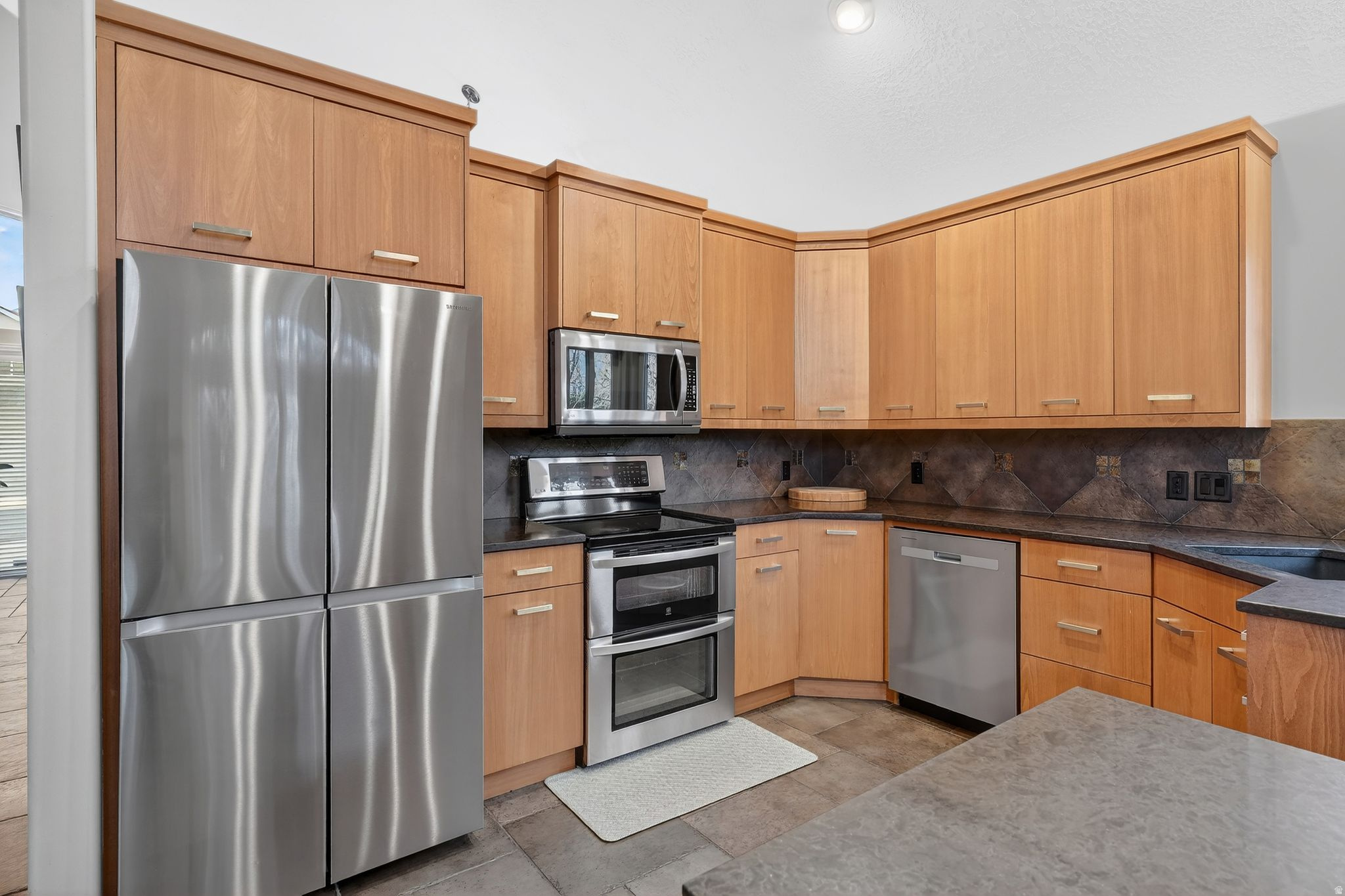 ESPRIT HOMES OF MILLCREEK P U D - Residential