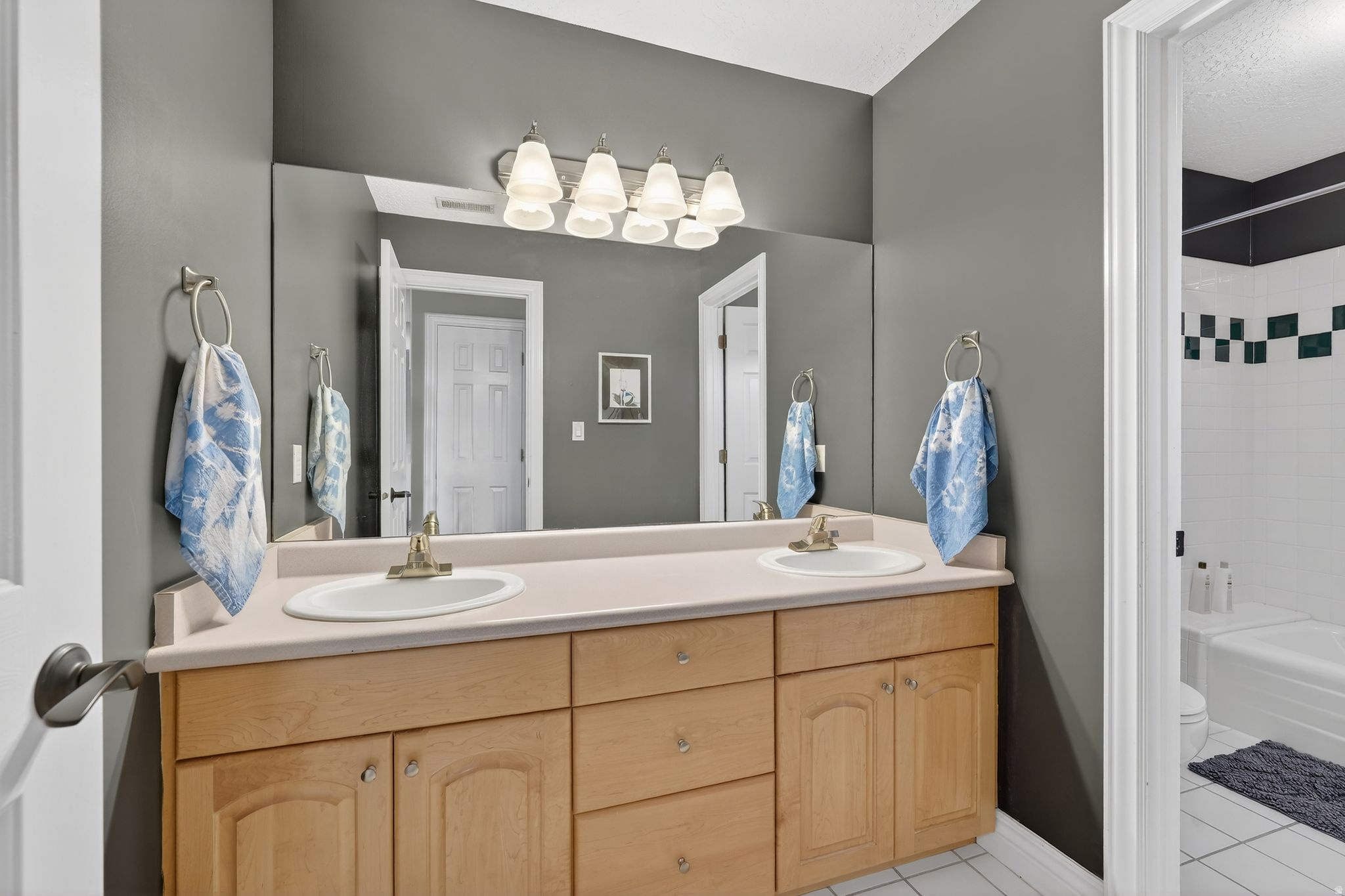 ESPRIT HOMES OF MILLCREEK P U D - Residential