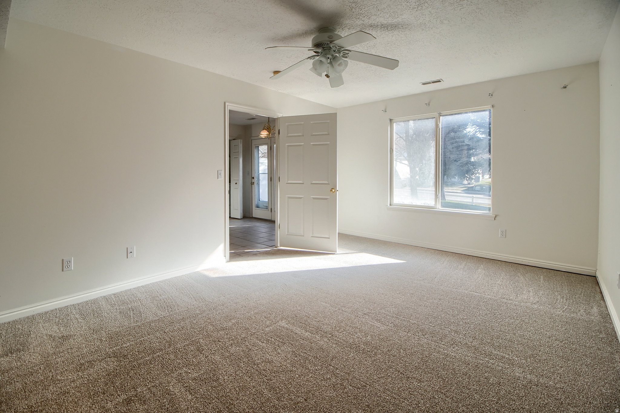 EAGLE RIDGE - Residential