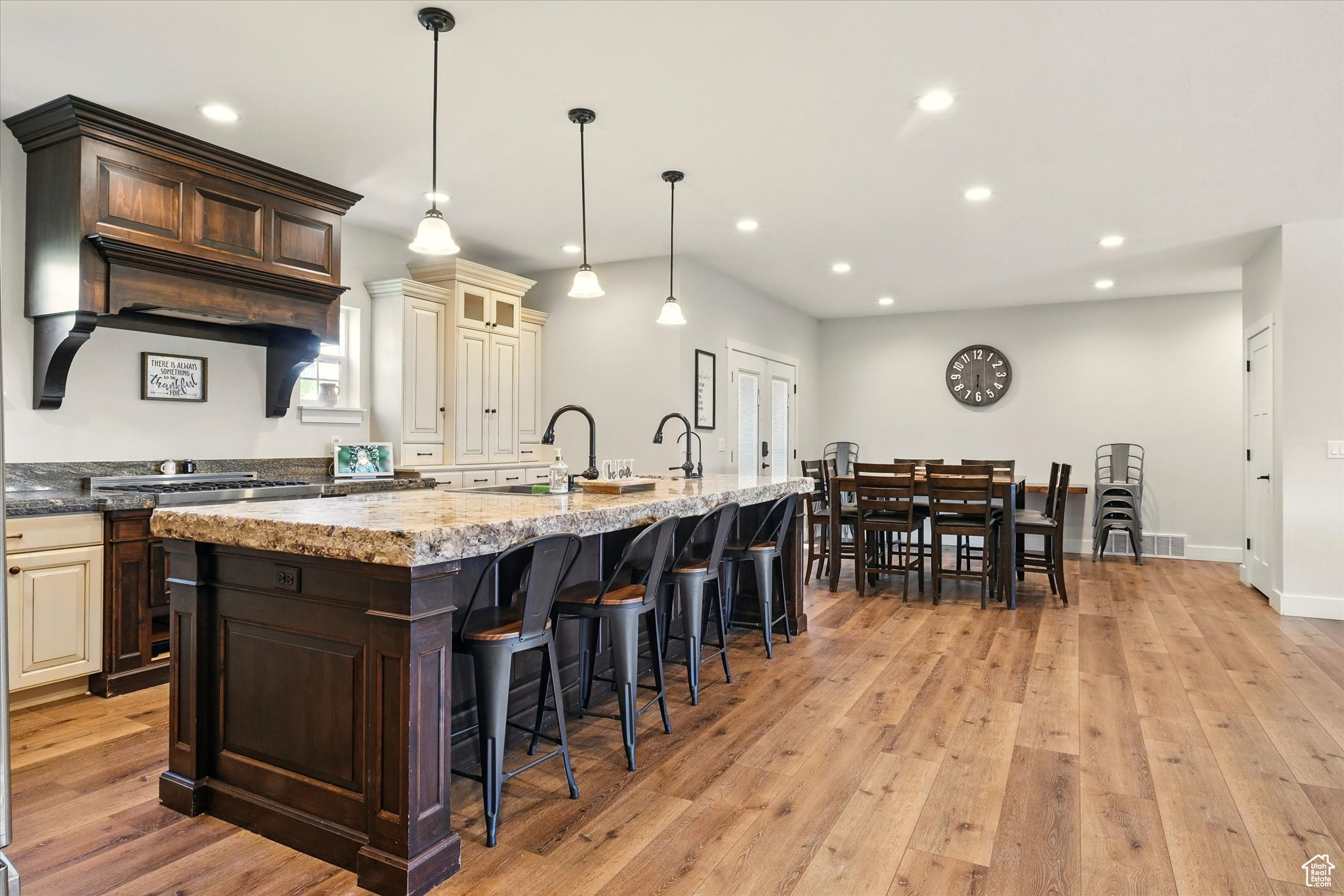 FOOTHILL ESTATE - Residential