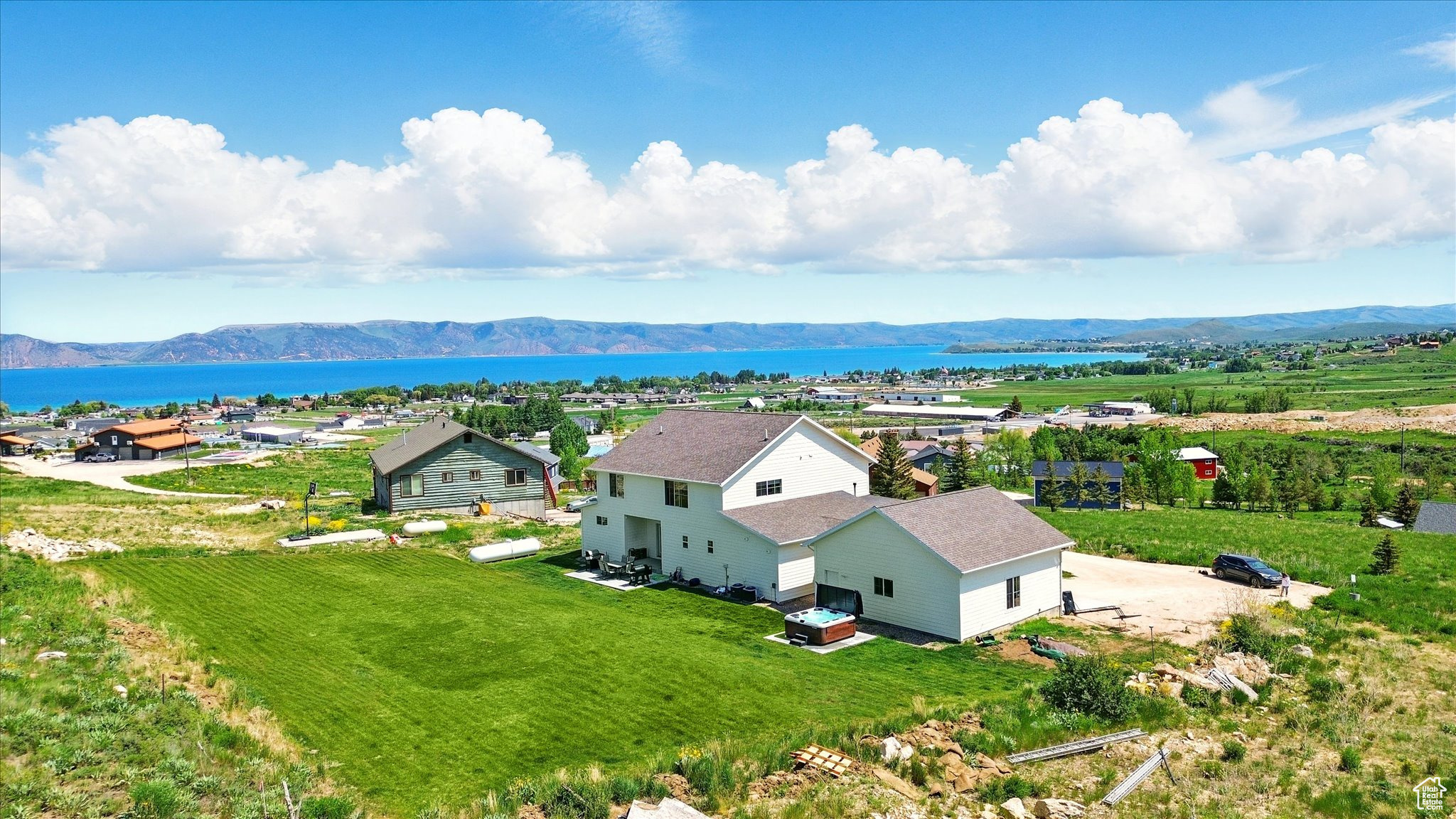 FOOTHILL ESTATE - Residential