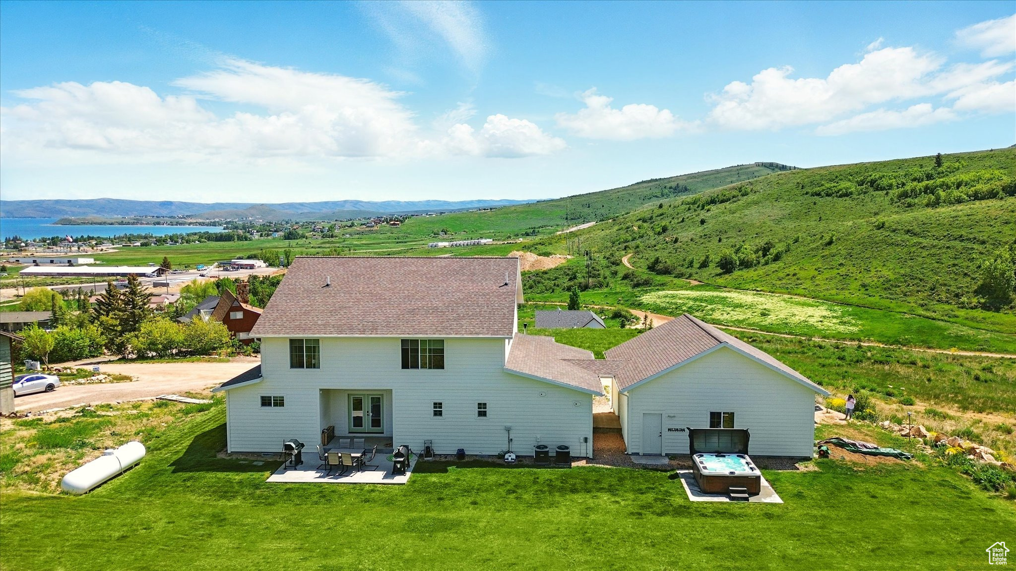 FOOTHILL ESTATE - Residential
