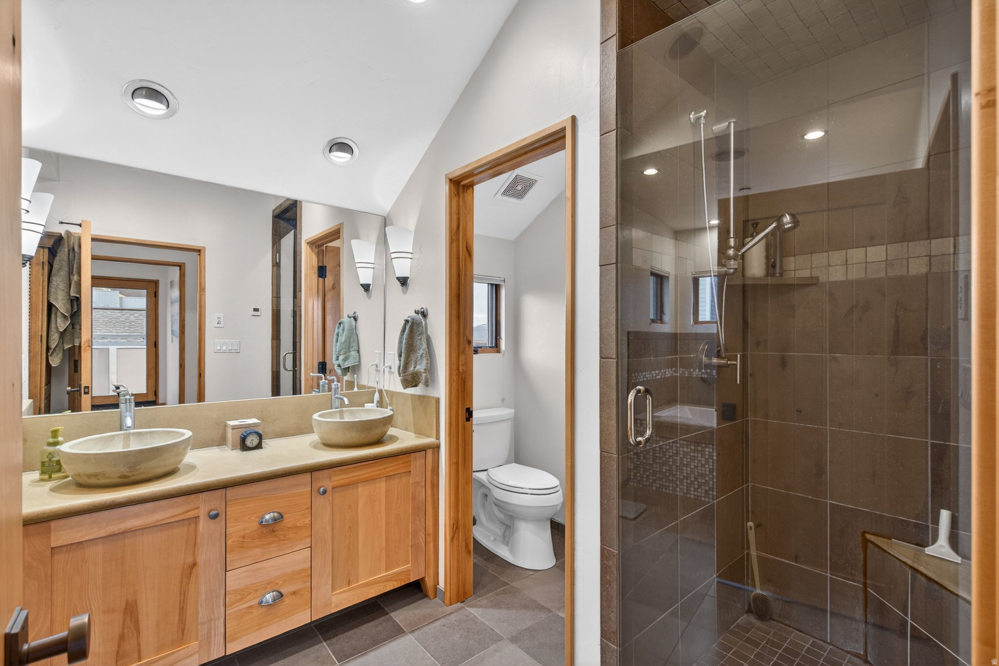 RESIDENCES AT KINGS CROWN CONDOMINIUM - Residential