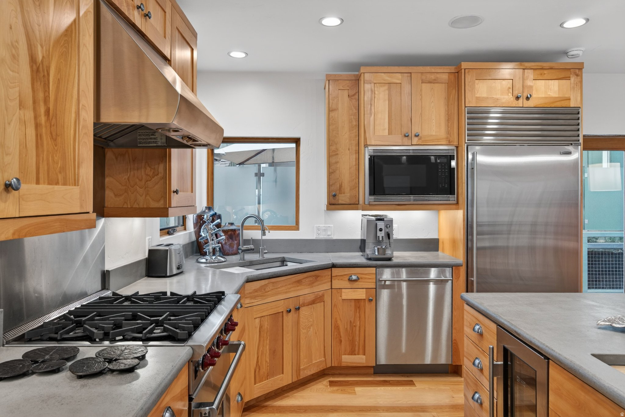 RESIDENCES AT KINGS CROWN CONDOMINIUM - Residential
