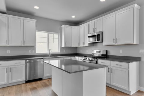 Tiny photo for 6767 N STAR LAKE DR, Eagle Mountain, UT 84005 (MLS # 2135272)