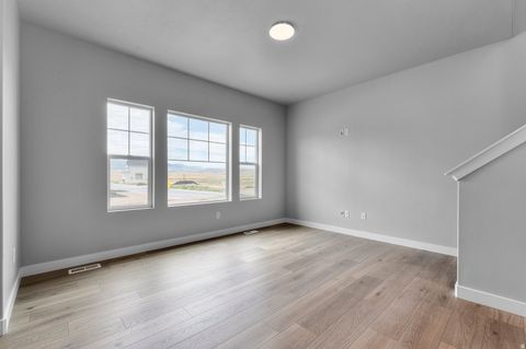 Tiny photo for 6767 N STAR LAKE DR, Eagle Mountain, UT 84005 (MLS # 2135272)