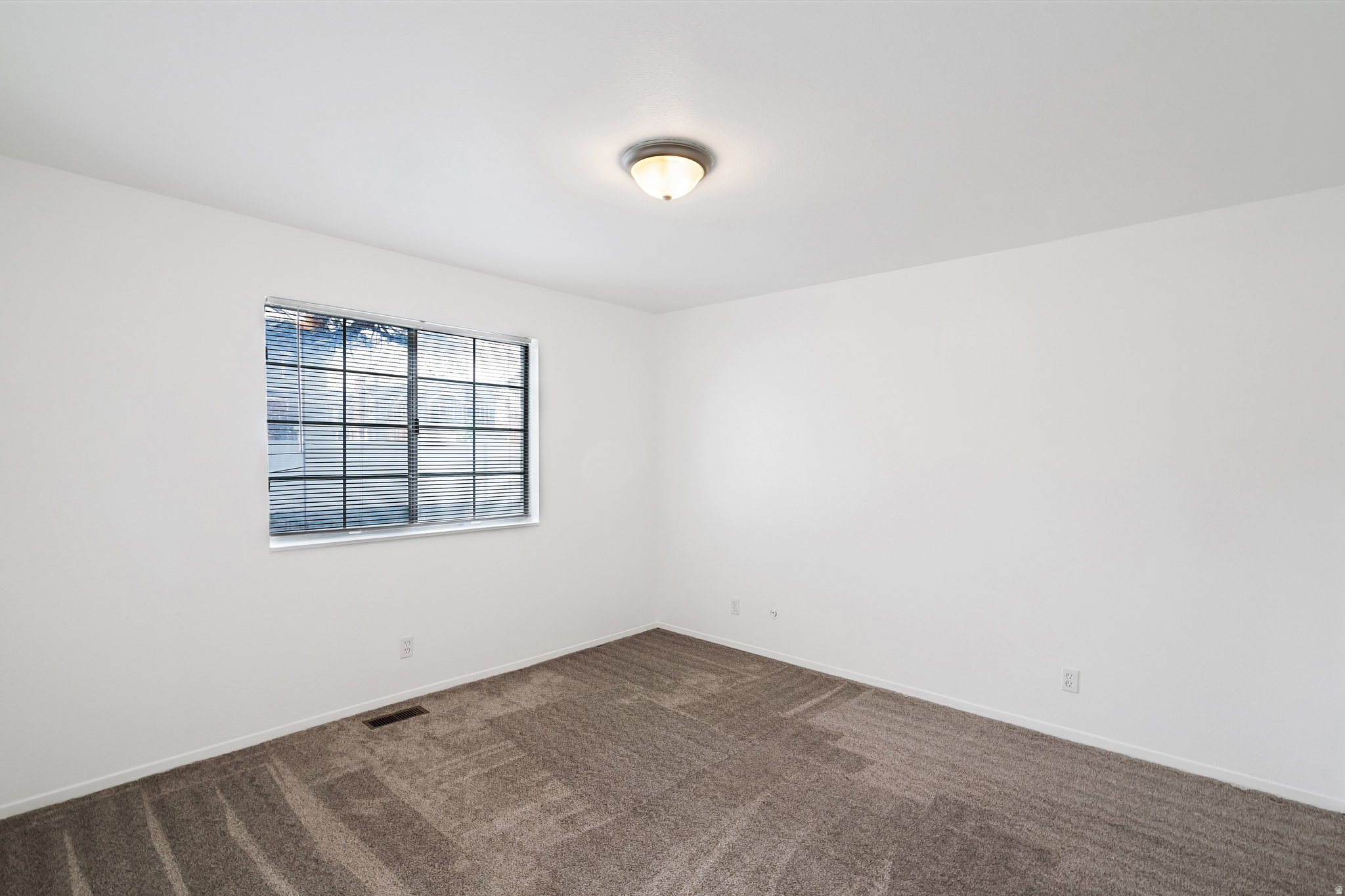 COVENTRY MANOR - Residential