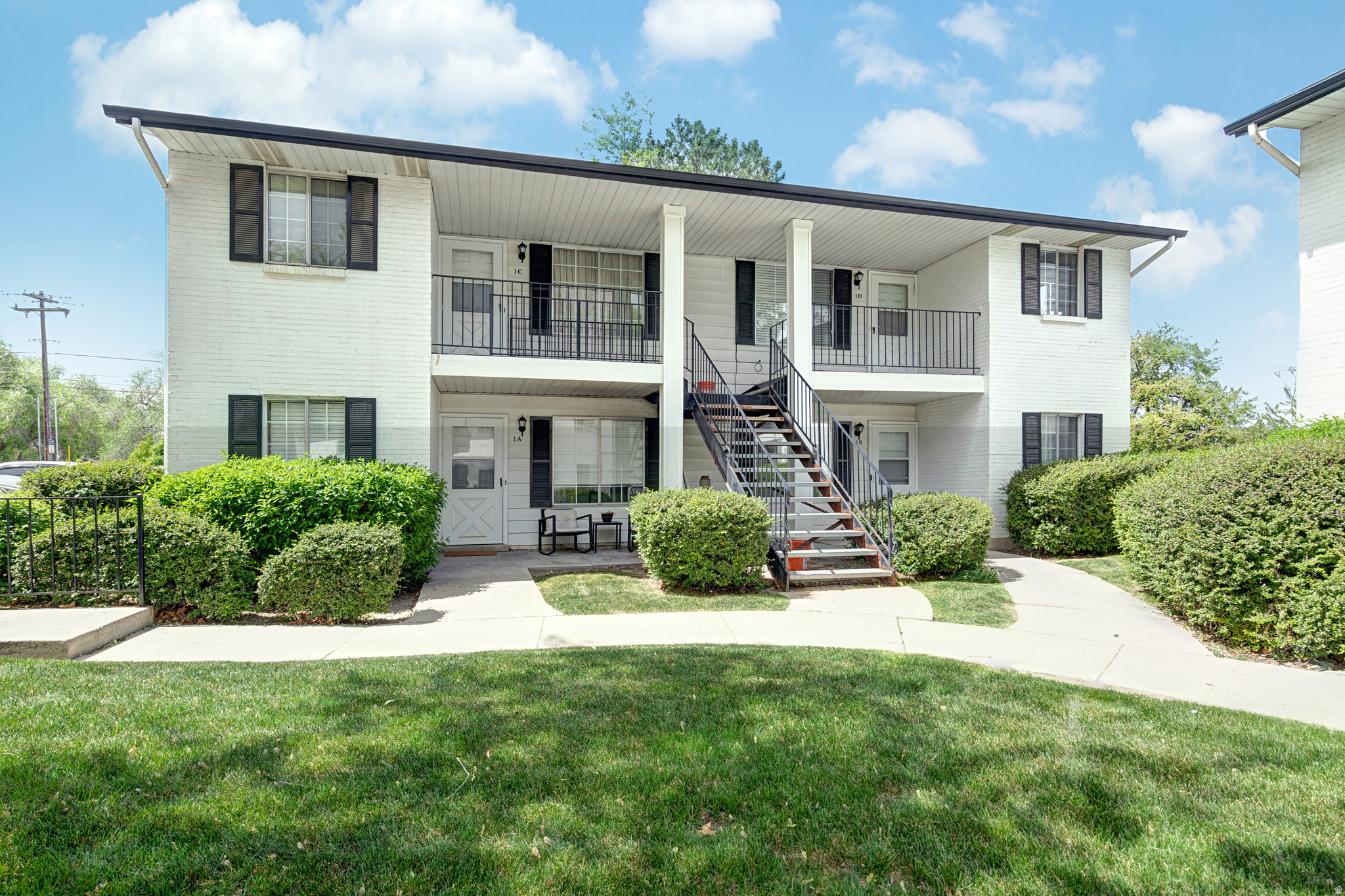 COVENTRY MANOR - Residential