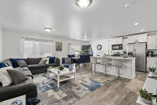 SOUTH HILLS - Residential