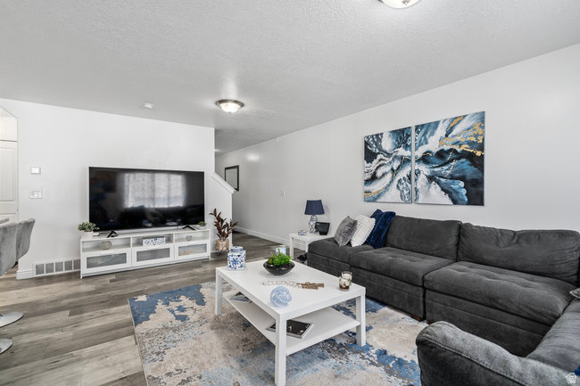 SOUTH HILLS - Residential