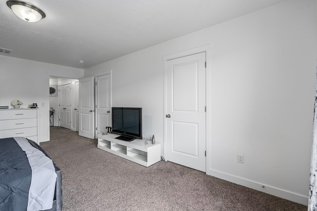 SOUTH HILLS - Residential