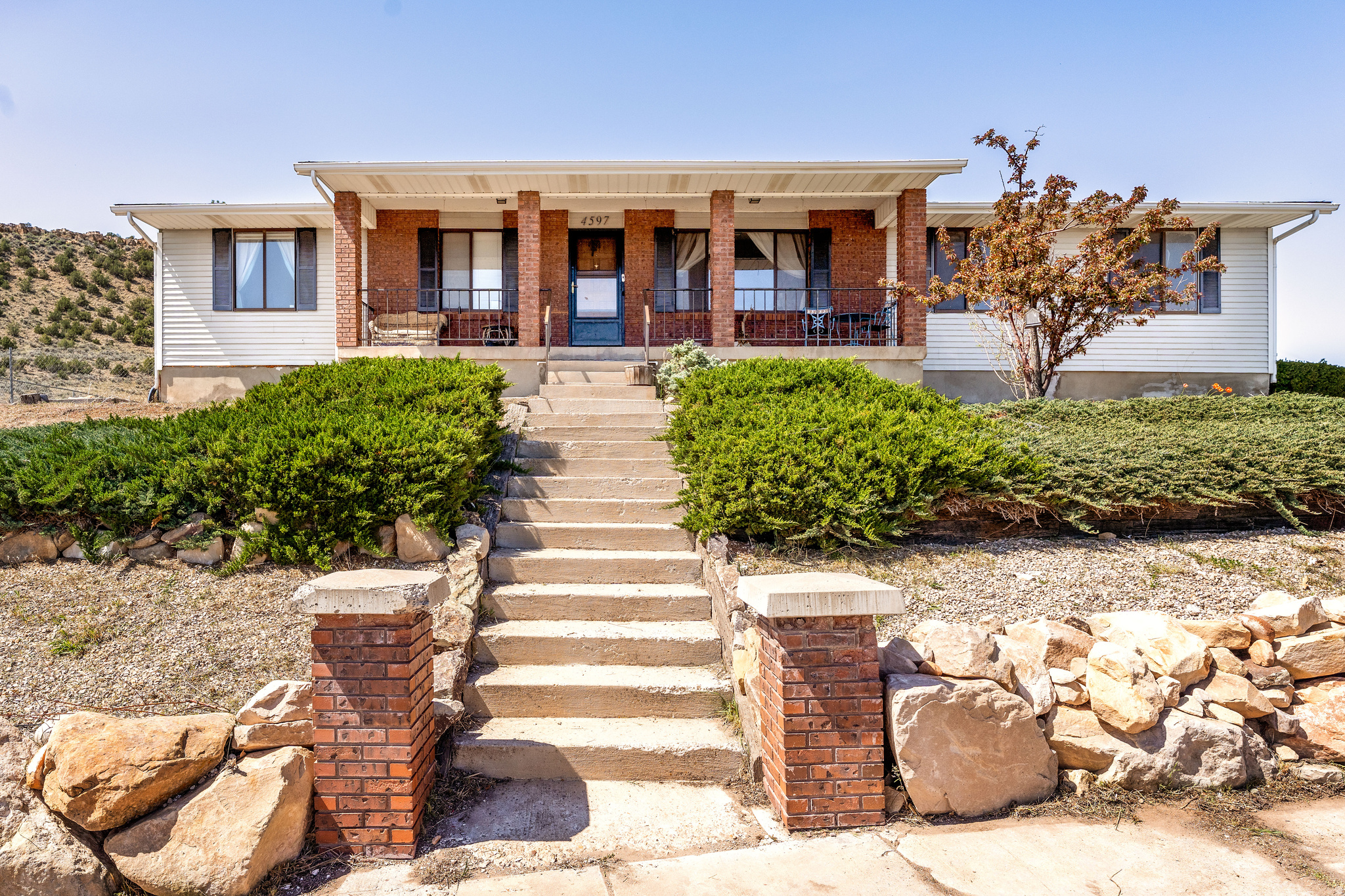 PAINTED HILLS ESTATE - Residential