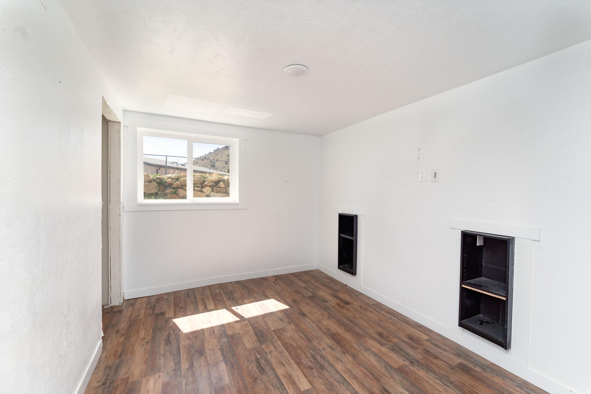 PAINTED HILLS ESTATE - Residential