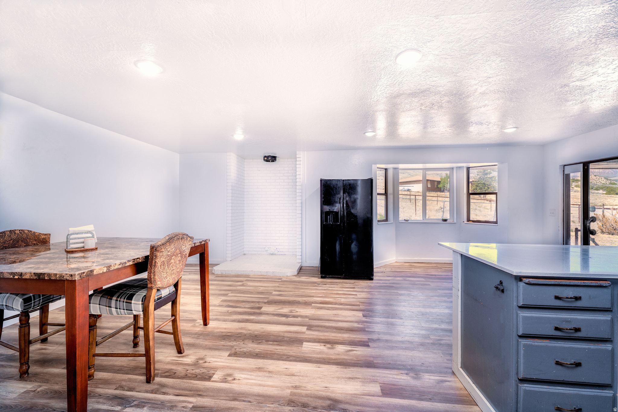 PAINTED HILLS ESTATE - Residential