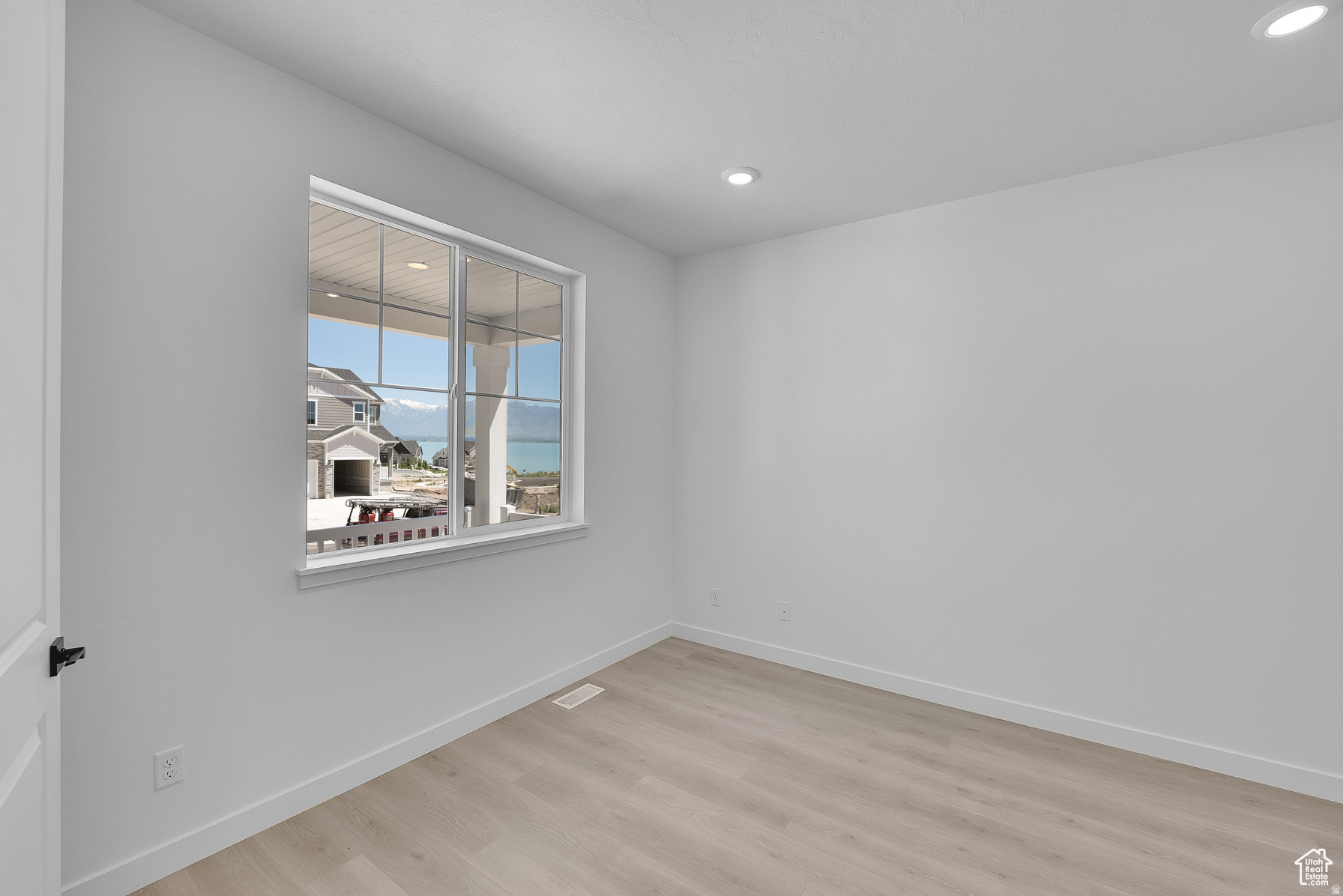 PONY EXPRESS ESTATES - Residential