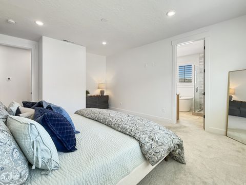 Tiny photo for 916 N ROCKY MOUNTAIN WAY, Elk Ridge, UT 84651 (MLS # 2149189)