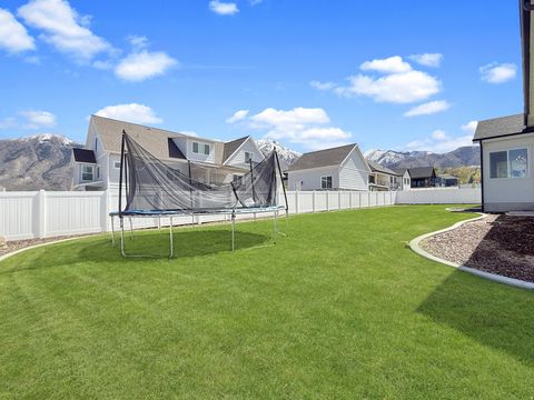Tiny photo for 916 N ROCKY MOUNTAIN WAY, Elk Ridge, UT 84651 (MLS # 2149189)