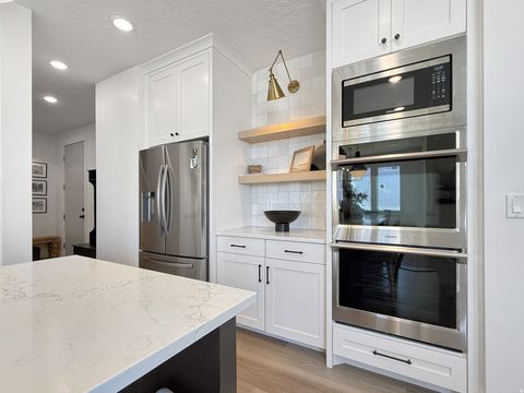 Tiny photo for 916 N ROCKY MOUNTAIN WAY, Elk Ridge, UT 84651 (MLS # 2149189)