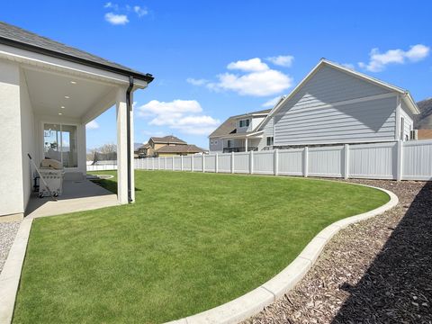 Tiny photo for 916 N ROCKY MOUNTAIN WAY, Elk Ridge, UT 84651 (MLS # 2149189)