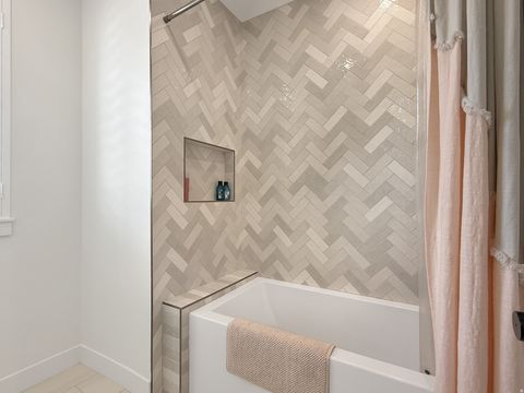 Tiny photo for 916 N ROCKY MOUNTAIN WAY, Elk Ridge, UT 84651 (MLS # 2149189)