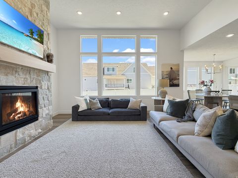 Tiny photo for 916 N ROCKY MOUNTAIN WAY, Elk Ridge, UT 84651 (MLS # 2149189)