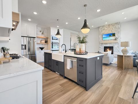 Tiny photo for 916 N ROCKY MOUNTAIN WAY, Elk Ridge, UT 84651 (MLS # 2149189)