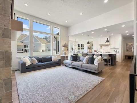 Tiny photo for 916 N ROCKY MOUNTAIN WAY, Elk Ridge, UT 84651 (MLS # 2149189)