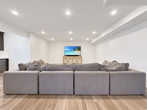 Tiny photo for 916 N ROCKY MOUNTAIN WAY, Elk Ridge, UT 84651 (MLS # 2149189)