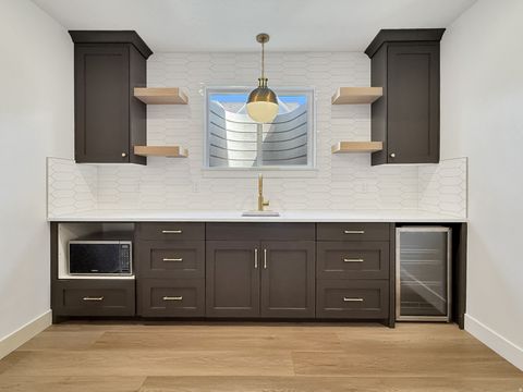 Tiny photo for 916 N ROCKY MOUNTAIN WAY, Elk Ridge, UT 84651 (MLS # 2149189)