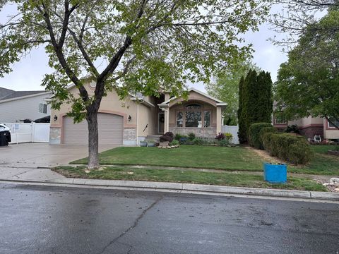 Photo of 5754 S CREST FLOWER WAY W, Kearns, UT 84118 (MLS # 2154171)