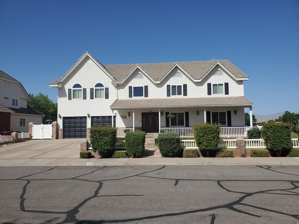 Photo of 1849 CENTENNIAL DR, Saint George, UT 84770 (MLS # 2164905)