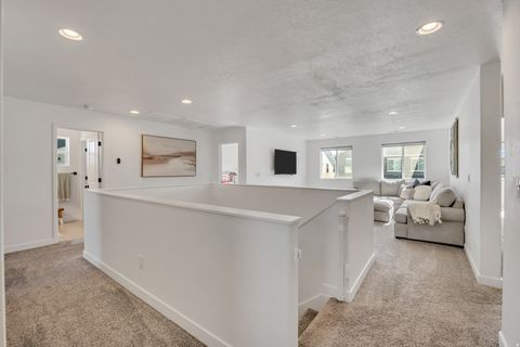 Tiny photo for 3263 S LINCOLN LN, Syracuse, UT 84075 (MLS # 2159388)