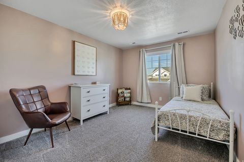 Tiny photo for 3263 S LINCOLN LN, Syracuse, UT 84075 (MLS # 2159388)