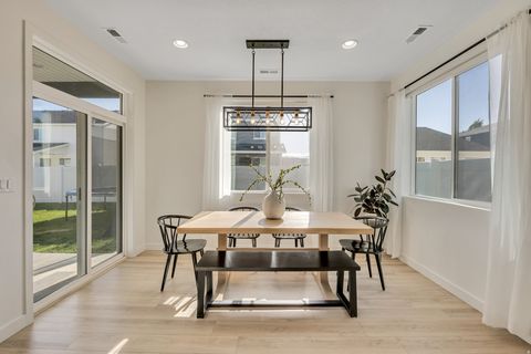 Tiny photo for 3263 S LINCOLN LN, Syracuse, UT 84075 (MLS # 2159388)