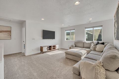 Tiny photo for 3263 S LINCOLN LN, Syracuse, UT 84075 (MLS # 2159388)