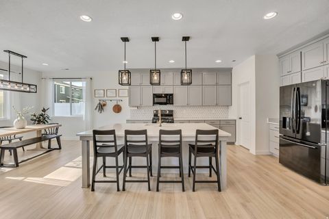 Tiny photo for 3263 S LINCOLN LN, Syracuse, UT 84075 (MLS # 2159388)