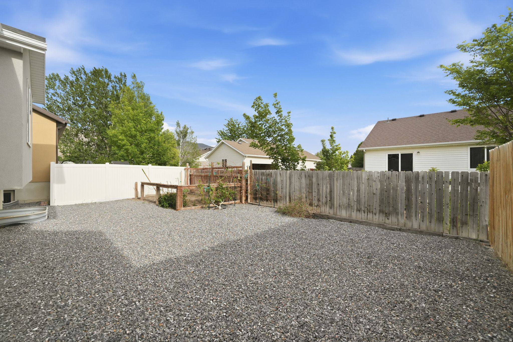 EAGLE POINT - Residential