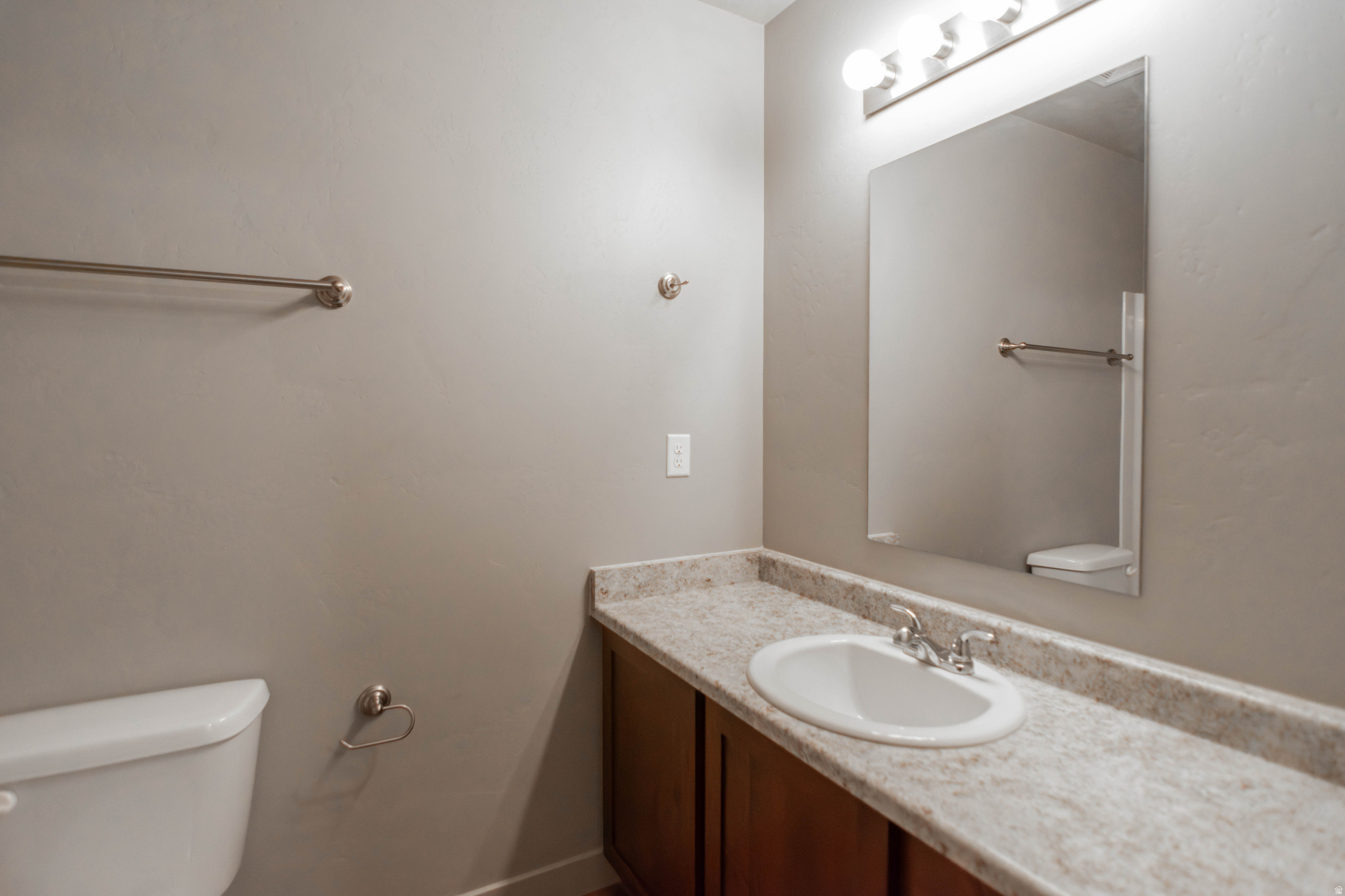 THE OVERLOOK - Residential Income