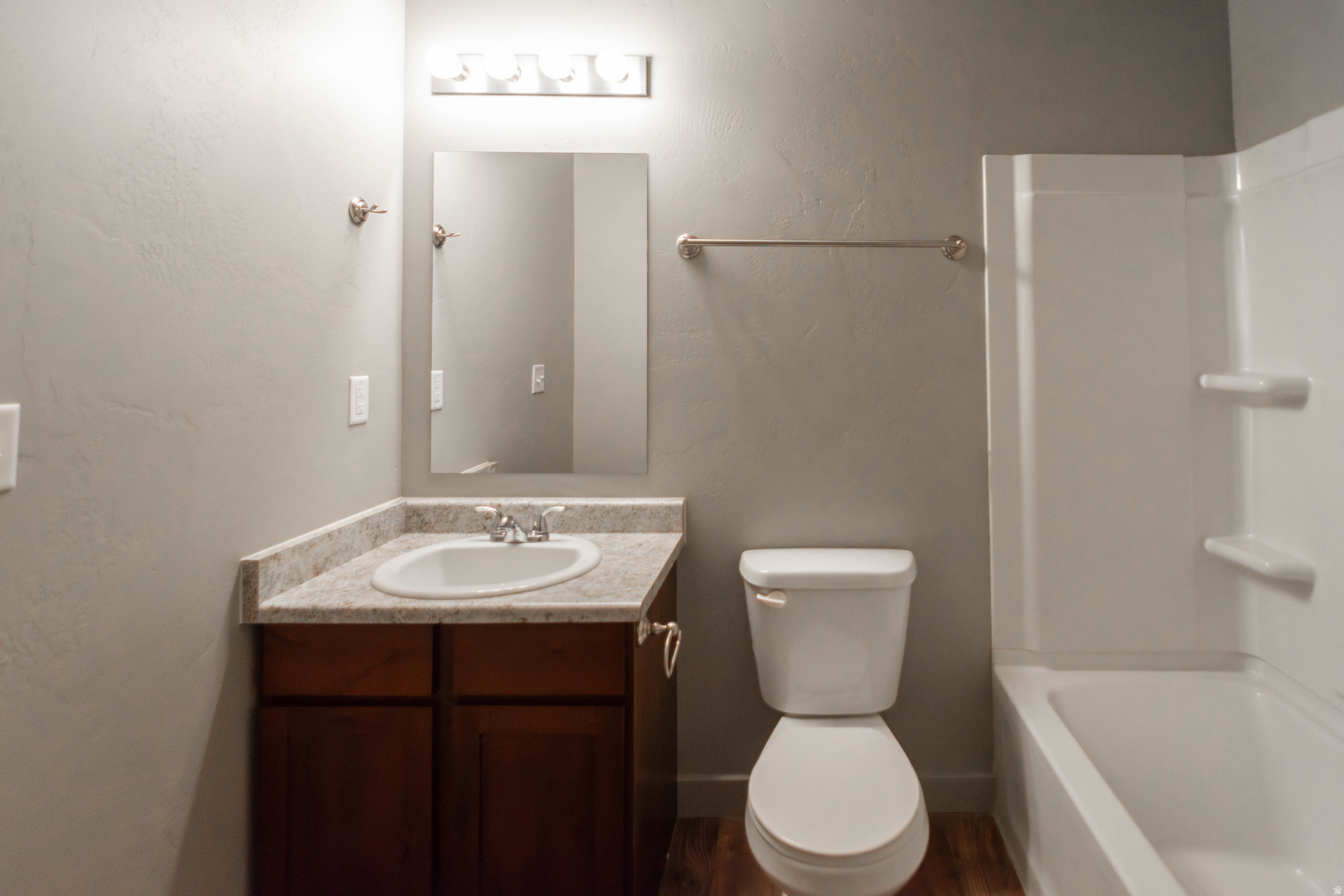 THE OVERLOOK - Residential Income