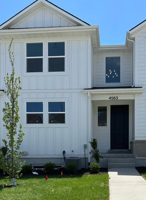 Townhouse For Sale - 4563 W Watchmen Way<br/> Herriman, UT 84096
