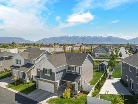 Tiny photo for 1512 W PARKVIEW DR S, Syracuse, UT 84075 (MLS # 2154278)