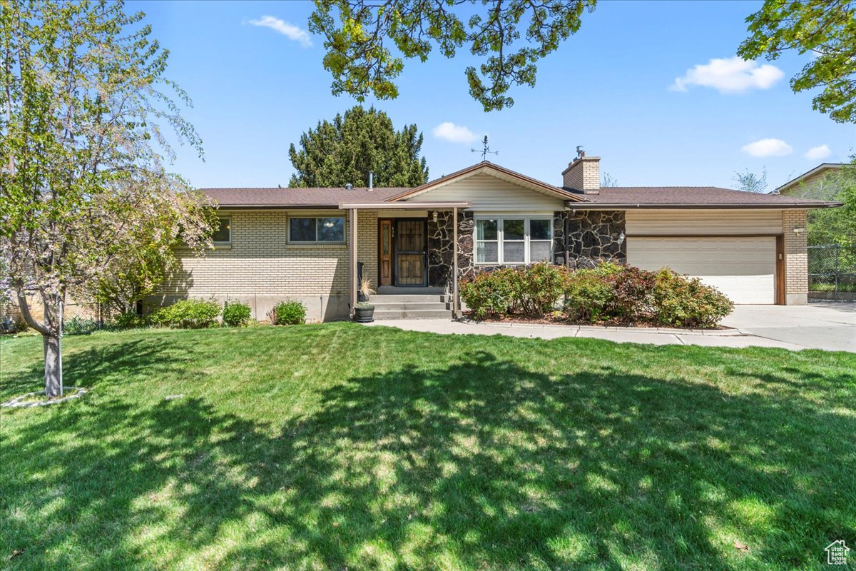 636 W Vine St, Murray, Utah image 1